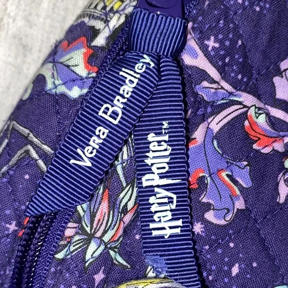 0804 Vera Bradley Harry Potter Sling Bag - Picture 2 of 7